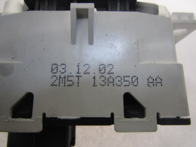 SWITCH HAZARD WARNING/CENTRAL LCKNG SYST OEM N. 2M5T-13A350-AA ORIGINAL PART ESED FORD FOCUS  BER/SW (2001-2005) BENZINA 16  YEAR OF CONSTRUCTION 2002
