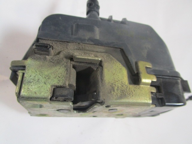 CENTRAL REAR RIGHT DOOR LOCKING OEM N. 8200119332 ORIGINAL PART ESED RENAULT SCENIC/GRAND SCENIC (2003 - 2009) DIESEL 19  YEAR OF CONSTRUCTION 2005