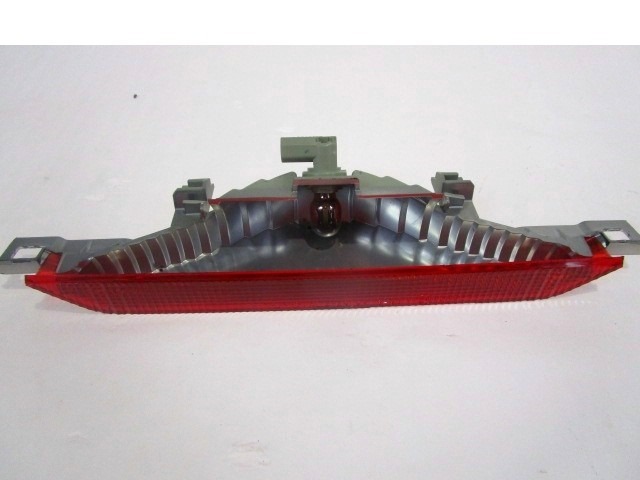 THIRD STOPLAMP OEM N. 8157013160 ORIGINAL PART ESED TOYOTA COROLLA E120/E130 (2000 - 2006) DIESEL 14  YEAR OF CONSTRUCTION 2006