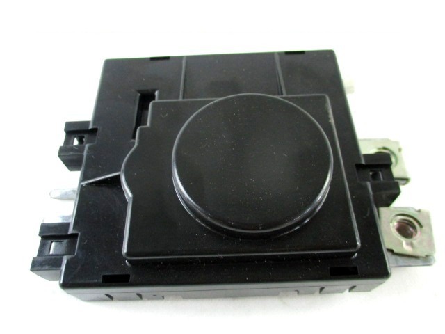 AMPLIFICATORE / CENTRALINA ANTENNA OEM N. A2048702789 ORIGINAL PART ESED MERCEDES CLASSE C W204 BER/SW (2007 - 2011) DIESEL 22  YEAR OF CONSTRUCTION 2008