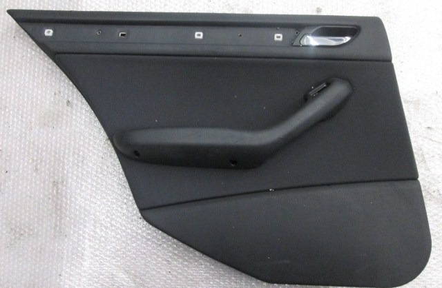 DOOR TRIM PANEL OEM N. 65138381560 ORIGINAL PART ESED BMW SERIE 3 E46 BER/SW/COUPE/CABRIO LCI RESTYLING (10/2001 - 2005) BENZINA 22  YEAR OF CONSTRUCTION 2002