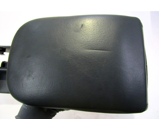 ARMREST, CENTRE CONSOLE OEM N. 735448035 ORIGINAL PART ESED FIAT CROMA (2005 - 10/2007)  DIESEL 19  YEAR OF CONSTRUCTION 2006