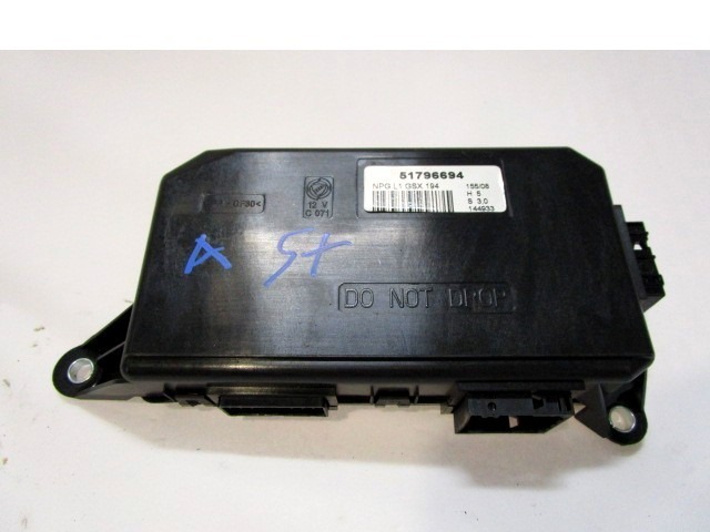 CONTROL OF THE FRONT DOOR OEM N. 51796694 ORIGINAL PART ESED FIAT CROMA (11-2007 - 2010) DIESEL 19  YEAR OF CONSTRUCTION 2008