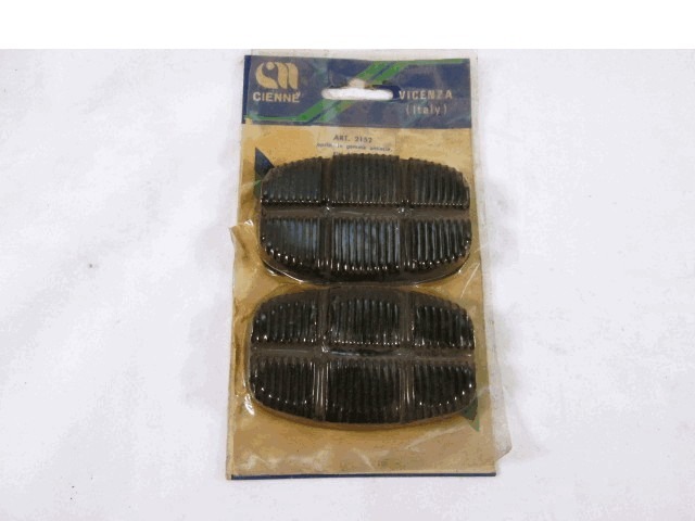 COVERS RUBBERS PEDALS OEM N. 2152 ORIGINAL PART ESED FIAT 131 (1974 - 1985)BENZINA 16  YEAR OF CONSTRUCTION 1974