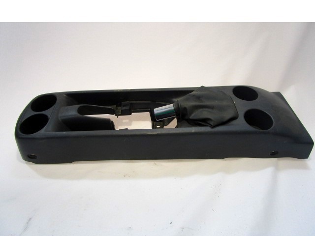 TUNNEL OBJECT HOLDER WITHOUT ARMREST OEM N. LD5864421 ORIGINAL PART ESED MAZDA MPV LW MK2 (1999 - 2006) DIESEL 20  YEAR OF CONSTRUCTION 2002
