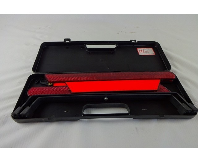 WARNING TRIANGLE/FIRST AID KIT/-CUSHION OEM N. A11-8208030 ORIGINAL PART ESED DR 5 (2007 - 07/2014) BENZINA/GPL 16  YEAR OF CONSTRUCTION 2008