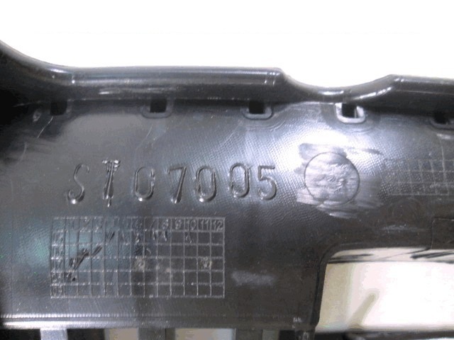 GRILLES . OEM N. 107005 ORIGINAL PART ESED SEAT IBIZA MK3 (01/2002 - 01/2006) DIESEL 14  YEAR OF CONSTRUCTION 2003