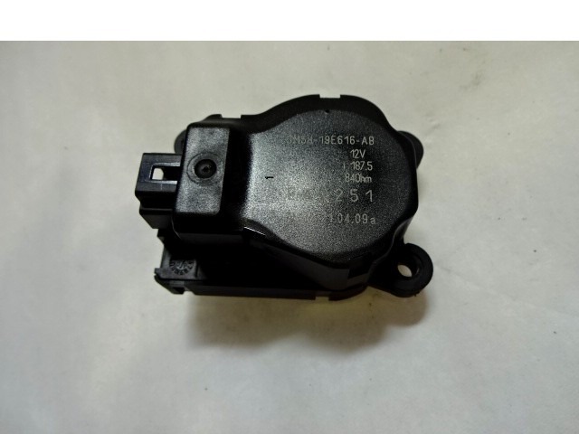 SET SMALL PARTS F AIR COND.ADJUST.LEVER OEM N. 3M5H-19E616-AB ORIGINAL PART ESED FORD KUGA (05/2008 - 2012) DIESEL 20  YEAR OF CONSTRUCTION 2009