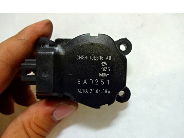 SET SMALL PARTS F AIR COND.ADJUST.LEVER OEM N. 3M5H-19E616-AB ORIGINAL PART ESED FORD KUGA (05/2008 - 2012) DIESEL 20  YEAR OF CONSTRUCTION 2009