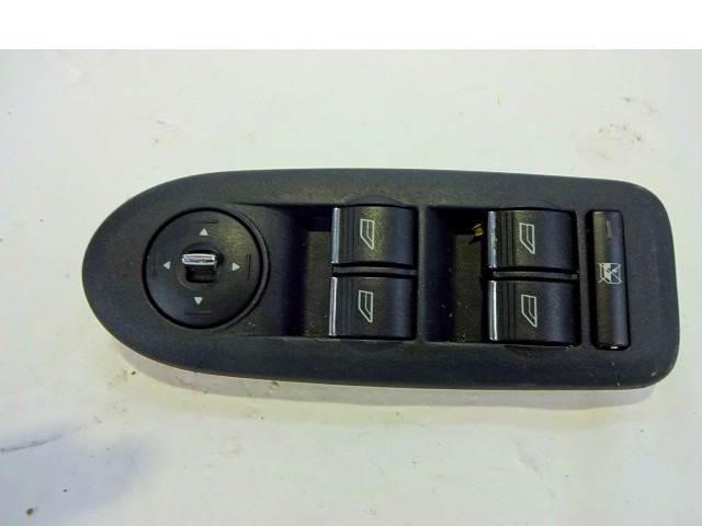 PUSH-BUTTON PANEL FRONT LEFT OEM N. 8M5T-14A132-AC ORIGINAL PART ESED FORD KUGA (05/2008 - 2012) DIESEL 20  YEAR OF CONSTRUCTION 2009