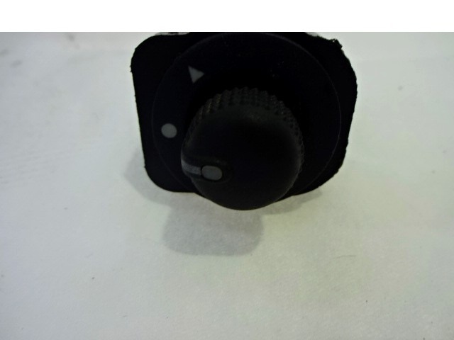 SWITCH ELECTRIC MIRRORS OEM N. 6490H1 ORIGINAL PART ESED PEUGEOT BIPPER (DAL 2007) DIESEL 14  YEAR OF CONSTRUCTION 2010