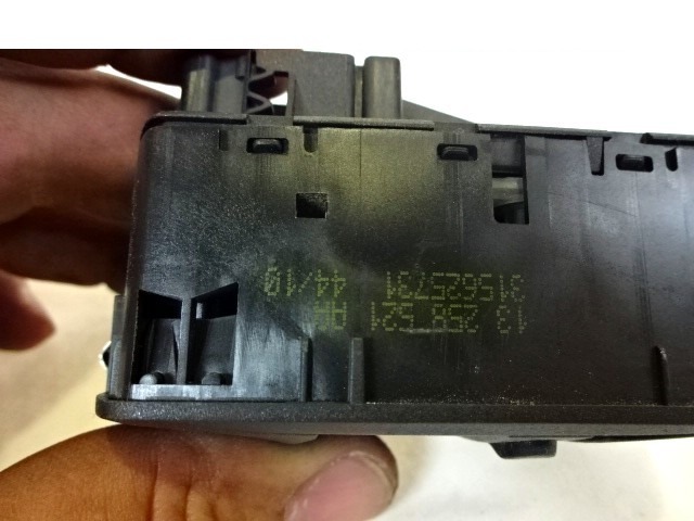SWITCH WINDOW LIFTER OEM N. 13258521 ORIGINAL PART ESED OPEL CORSA D (2006 - 2011) BENZINA 12  YEAR OF CONSTRUCTION 2010