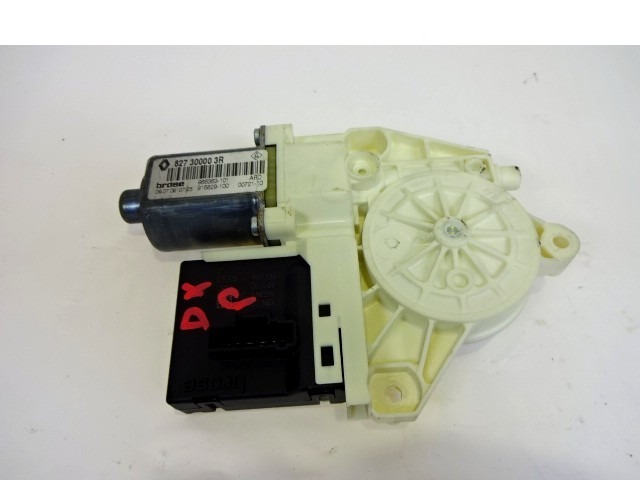 REAR DOOR WINDOW MOTOR OEM N. 827300003R ORIGINAL PART ESED RENAULT MEGANE MK3 BER/SPORTOUR/ESTATE (2009 - 2015) DIESEL 15  YEAR OF CONSTRUCTION 2009