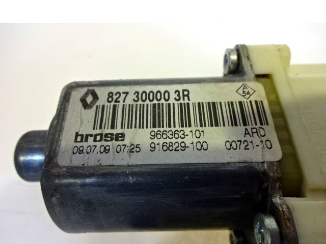 REAR DOOR WINDOW MOTOR OEM N. 827300003R ORIGINAL PART ESED RENAULT MEGANE MK3 BER/SPORTOUR/ESTATE (2009 - 2015) DIESEL 15  YEAR OF CONSTRUCTION 2009