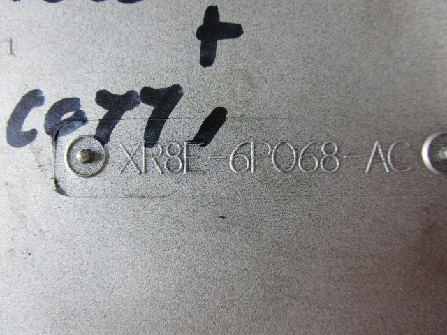 "COVER, ACOUSTIC	 OEM N. XR8E-6P068-AC ORIGINAL PART ESED JAGUAR S-TYPE (1999 - 2006) BENZINA 30  YEAR OF CONSTRUCTION 2000"