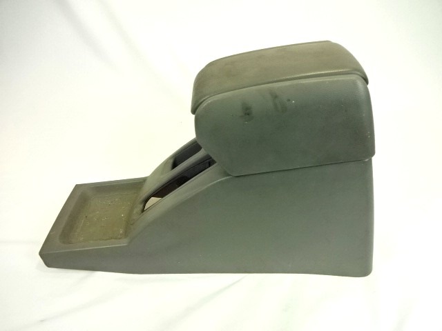 ARMREST, CENTRE CONSOLE OEM N.  ORIGINAL PART ESED GREAT WALL STEED (2006 - 2010) BENZINA/GPL 24  YEAR OF CONSTRUCTION 2009