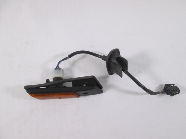 ADDITIONAL TURN INDICATOR LAMP OEM N. 18734890801 ORIGINAL PART ESED BMW SERIE 3 E36 BER/SW/COUPE/CABRIO (1990 - 2000) BENZINA 18  YEAR OF CONSTRUCTION 1998