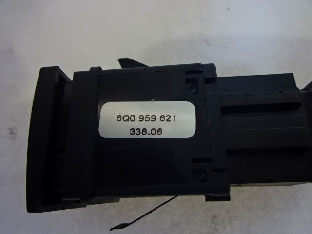 VARIOUS SWITCHES OEM N. 6Q0959621 ORIGINAL PART ESED VOLKSWAGEN POLO (2005 - 10/2009) BENZINA 14  YEAR OF CONSTRUCTION 2007