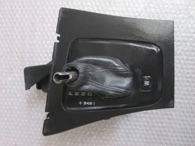 Gear Lever Cover OEM  VOLVO V70 (2000 - 2008)  24 DIESEL Year 2004 spare part used