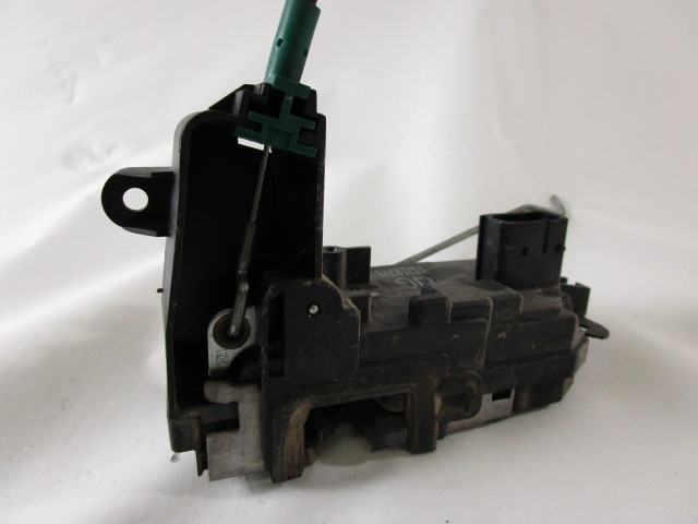 CENTRAL LOCKING OF THE RIGHT FRONT DOOR OEM N. 13210749 ORIGINAL PART ESED OPEL ASTRA H L48,L08,L35,L67 5P/3P/SW (2004 - 2007) DIESEL 17  YEAR OF CONSTRUCTION 2006