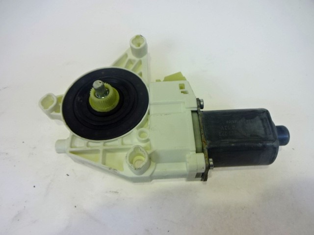 FRONT DOOR WINDSCREEN MOTOR OEM N. 0130822272 A2518200842 ORIGINAL PART ESED MERCEDES CLASSE ML W164 (2005-2008)DIESEL 30  YEAR OF CONSTRUCTION 2007