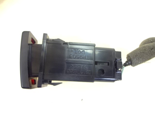 SWITCH HAZARD WARNING/CENTRAL LCKNG SYST OEM N. 8433205050 ORIGINAL PART ESED TOYOTA AVENSIS BER/SW (2003 - 2008)DIESEL 20  YEAR OF CONSTRUCTION 2007