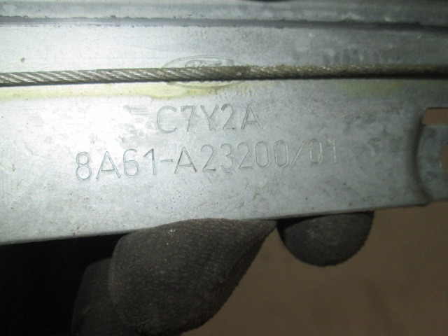 FRONT DOOR WINDSCREEN MECHANISM OEM N. 8A61A23200 ORIGINAL PART ESED FORD FIESTA (09/2008 - 11/2012) BENZINA 12  YEAR OF CONSTRUCTION 2010