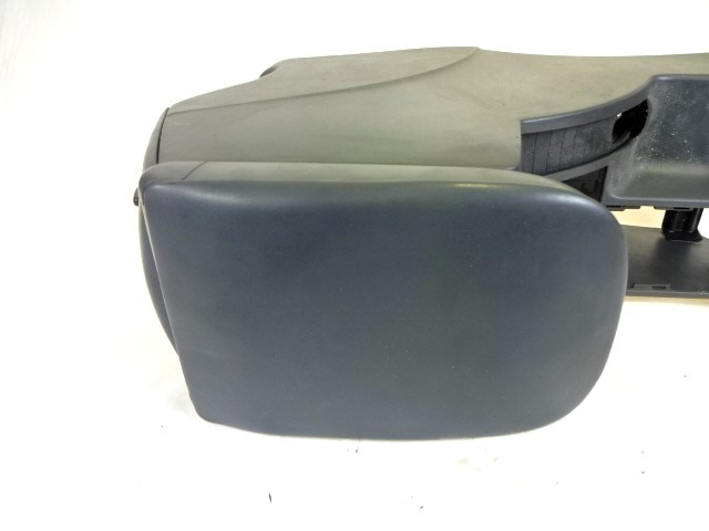 ARMREST, CENTRE CONSOLE OEM N. 735448035 ORIGINAL PART ESED FIAT CROMA (2005 - 10/2007)  DIESEL 19  YEAR OF CONSTRUCTION 2007