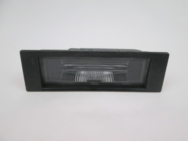 LENS F REGISTRATION PLATE ILLUMINATION OEM N. 63267165735 ORIGINAL PART ESED BMW SERIE 1 BER/COUPE/CABRIO E81/E82/E87/E88 (2003 - 2007) BENZINA 16  YEAR OF CONSTRUCTION 2005