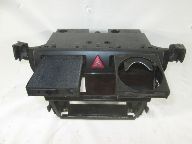 DASH PARTS / CENTRE CONSOLE OEM N.  ORIGINAL PART ESED AUDI A6 C5 RESTYLING 4B 4B5 4B2 BER/SW (1997 - 2001) DIESEL 25  YEAR OF CONSTRUCTION 1999