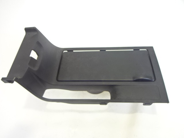 MOUNTING PARTS, CENTRE CONSOLE OEM N. BP4K64361 ORIGINAL PART ESED MAZDA 3 (2003 - 2006)BENZINA 16  YEAR OF CONSTRUCTION 2004