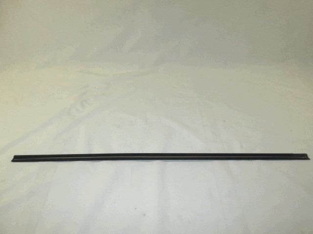 PROFILE, FRONT DOOR MOLDING, LEFT OEM N. 173853515D ORIGINAL PART ESED VOLKSWAGEN GOLF MK1 (1974 - 1983)BENZINA 13  YEAR OF CONSTRUCTION 1974