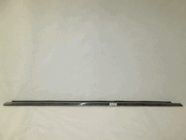 PROFILE, RIGHT FRONT DOOR MOLDINGS OEM N.  ORIGINAL PART ESED FIAT ARGENTA (1981 - 1985)BENZINA 20  YEAR OF CONSTRUCTION 1981