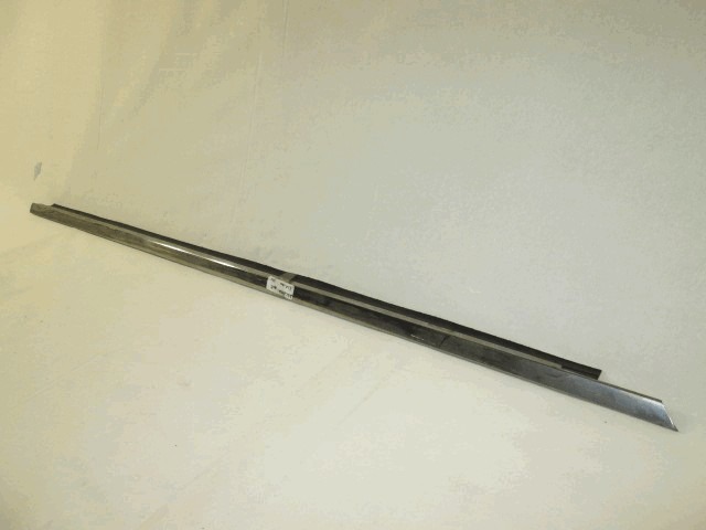 PROFILE, RIGHT FRONT DOOR MOLDINGS OEM N.  ORIGINAL PART ESED FIAT ARGENTA (1981 - 1985)BENZINA 20  YEAR OF CONSTRUCTION 1981