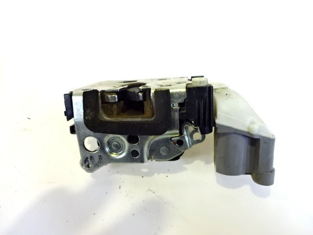 CENTRAL REAR RIGHT DOOR LOCKING OEM N. 51734603 ORIGINAL PART ESED FIAT MULTIPLA (2004 - 2010) BENZINA/METANO 16  YEAR OF CONSTRUCTION 2009