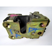 CENTRAL LOCKING OF THE RIGHT FRONT DOOR OEM N. 8200727504 ORIGINAL PART ESED RENAULT KANGOO (1998 - 2003) DIESEL 15  YEAR OF CONSTRUCTION 2002