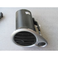 AIR OUTLET OEM N. 7701061206 ORIGINAL PART ESED RENAULT CLIO (05/2009 - 2013) BENZINA 12  YEAR OF CONSTRUCTION 2008