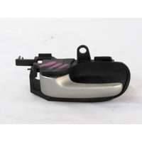 DOOR HANDLE INSIDE OEM N. 692060D060B1 SPARE PART USED CAR TOYOTA YARIS P1 MK1 R (2003 - 2005) DISPLACEMENT BENZINA 1 YEAR OF CONSTRUCTION 2003