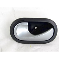 DOOR HANDLE INSIDE OEM N. 8200730861 SPARE PART USED CAR RENAULT CLIO BR0//1 CR0/1 KR0/1 MK3 R (05/2009 - 2013)  DISPLACEMENT BENZINA/GPL 1,2 YEAR OF CONSTRUCTION 2011