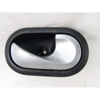 DOOR HANDLE INSIDE OEM N. 8200730863 SPARE PART USED CAR RENAULT CLIO BR0//1 CR0/1 KR0/1 MK3 R (05/2009 - 2013)  DISPLACEMENT BENZINA/GPL 1,2 YEAR OF CONSTRUCTION 2011