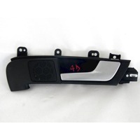 DOOR HANDLE INSIDE OEM N. 8P4839020 SPARE PART USED CAR AUDI A3 MK2 8P 8PA 8P1 (2003 - 2008) DISPLACEMENT BENZINA 1,6 YEAR OF CONSTRUCTION 2005