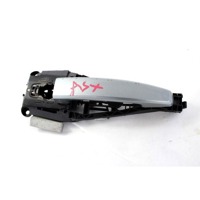 LEFT FRONT DOOR HANDLE OEM N. 92233089 SPARE PART USED CAR OPEL ASTRA J P10 5P/3P/SW (2009 - 2015)  DISPLACEMENT DIESEL 1,7 YEAR OF CONSTRUCTION 2011