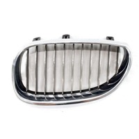 GRILLES . OEM N. 51137065701 SPARE PART USED CAR BMW SERIE 5 E60 E61 (2003 - 2010)  DISPLACEMENT DIESEL 3 YEAR OF CONSTRUCTION 2010