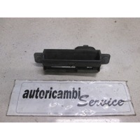 BOOT LID/TAILGATE PUSH-BUTTON OEM N. GJ6A568C0N ORIGINAL PART ESED MAZDA CX-7 (2006 - 2012) DIESEL 22  YEAR OF CONSTRUCTION 2010