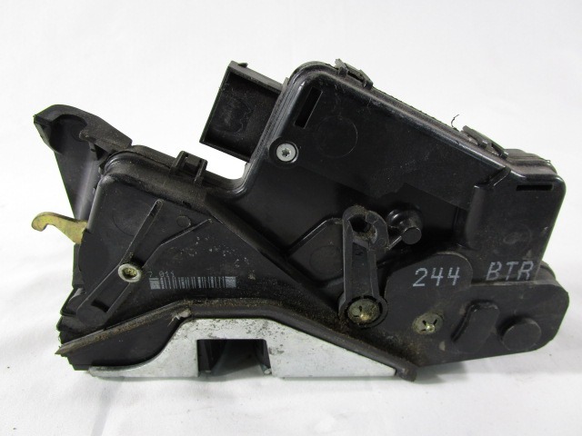 CENTRAL LOCKING OF THE RIGHT FRONT DOOR OEM N. 51217011244 ORIGINAL PART ESED BMW SERIE 3 E46 BER/SW/COUPE/CABRIO LCI RESTYLING (10/2001 - 2005) DIESEL 20  YEAR OF CONSTRUCTION 2004