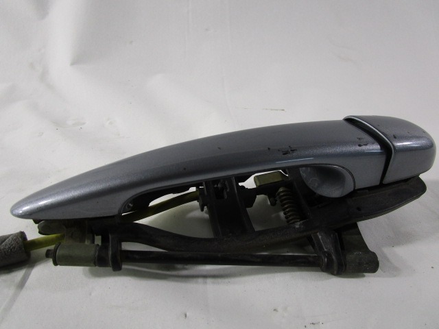 RIGHT FRONT DOOR HANDLE OEM N. 51218253454 ORIGINAL PART ESED BMW SERIE 3 E46 BER/SW/COUPE/CABRIO LCI RESTYLING (10/2001 - 2005) DIESEL 20  YEAR OF CONSTRUCTION 2004