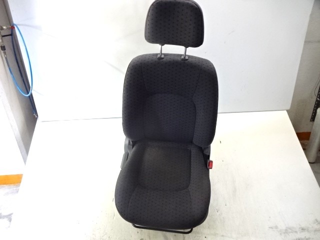 SEAT FRONT PASSENGER SIDE RIGHT / AIRBAG OEM N. 19802 SEDILE ANTERIORE DESTRO TESSUTO ORIGINAL PART ESED KIA CARENS (1999 - 2006) DIESEL 20  YEAR OF CONSTRUCTION 2005