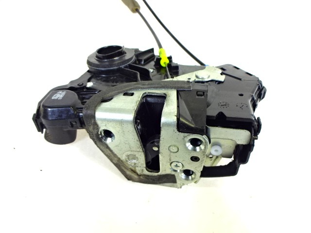 CENTRAL LOCKING OF THE FRONT LEFT DOOR OEM N. 6904002210 ORIGINAL PART ESED TOYOTA AVENSIS BER/SW (2009 - 2015)DIESEL 22  YEAR OF CONSTRUCTION 2011