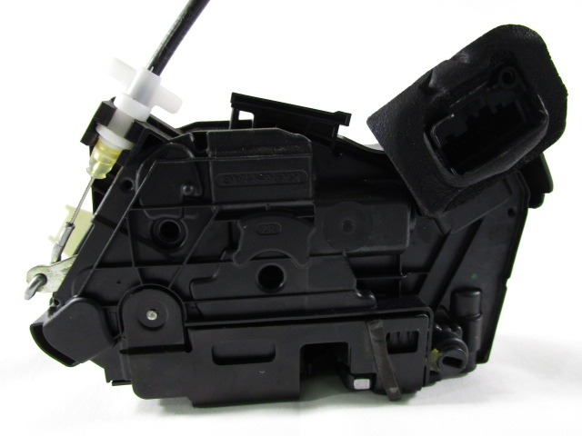 CENTRAL REAR RIGHT DOOR LOCKING OEM N. 6R4839016A ORIGINAL PART ESED VOLKSWAGEN POLO (DAL 02/2014) BENZINA 10  YEAR OF CONSTRUCTION 2017