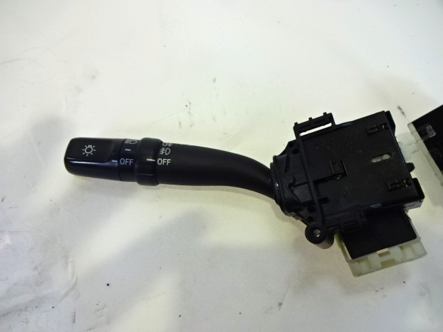 SWITCH CLUSTER STEERING COLUMN OEM N. 8465205150 8414005110 ORIGINAL PART ESED TOYOTA COROLLA VERSO (2004 - 2009) BENZINA 16  YEAR OF CONSTRUCTION 2005